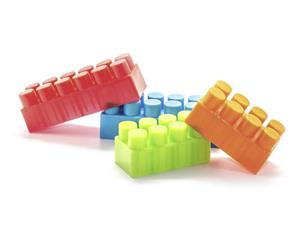 ساخت اسباب بازی با استفاده از تزریق پلاستیک