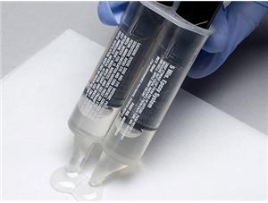 چسب رزینی چیست و چه کاربردی در تزریق پلاستیک دارد؟