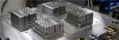 تزریق پلاستیک به داخل قالب